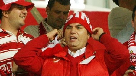 UPS :) FOTO "Pariul" lui Borcea a comis-o din nou, dar e NEVINOVAT! Cum a "venit" la Dinamo în tricoul Stelei