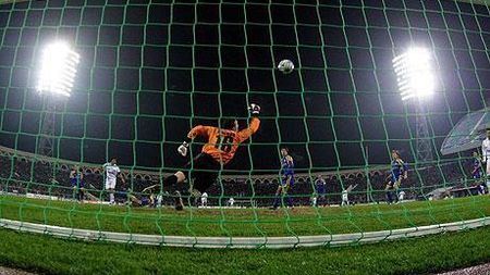 Becali dă o nouă palmă Rapidului:** giuleștenii, trimiși la retrogradare :)