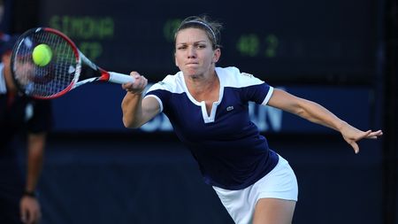 Victorie cu emoții pentru Halep! Simona e în turul doi, după ce a cedat primul set cu Watson