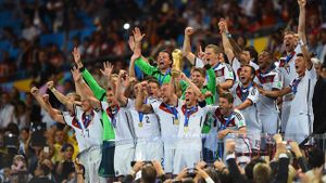 Și-a trăit viața după regulile lui, a devenit campion mondial cu Germania, iar acum  împrăștie confuzie în lumea fotbalului. "Îmi cer iertare familiei și prietenilor"