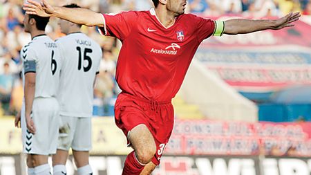 "Ar fi o onoare să joc și un minut la națională"