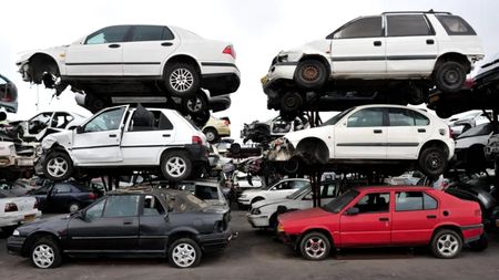 Ghinion! Vești proaste pentru românii care voiau să-și schimbe mașina! AFM a făcut anunțul neașteptat de oameni