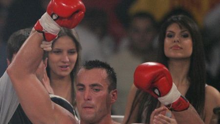 Sar scântei: Cătinaș - Leko!