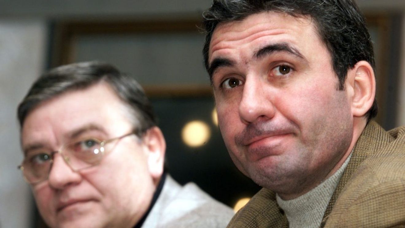 De ce a acceptat Gică Hagi să ia naţionala României, cum i-a umilit Mircea Sandu pe jucători şi telefonul care l-a convins pe „Rege” că va fi „executat”! ADEVĂRURI despre “Dezastrul Slovenia”. EXCLUSIV
