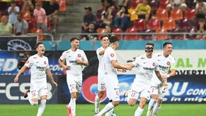 Încă un semnal de alarmă după protestul de la începutul meciului FCSB - Hermannstadt: „Ne este frică! Dacă nu suntem plătiți, să ne lase să plecăm”