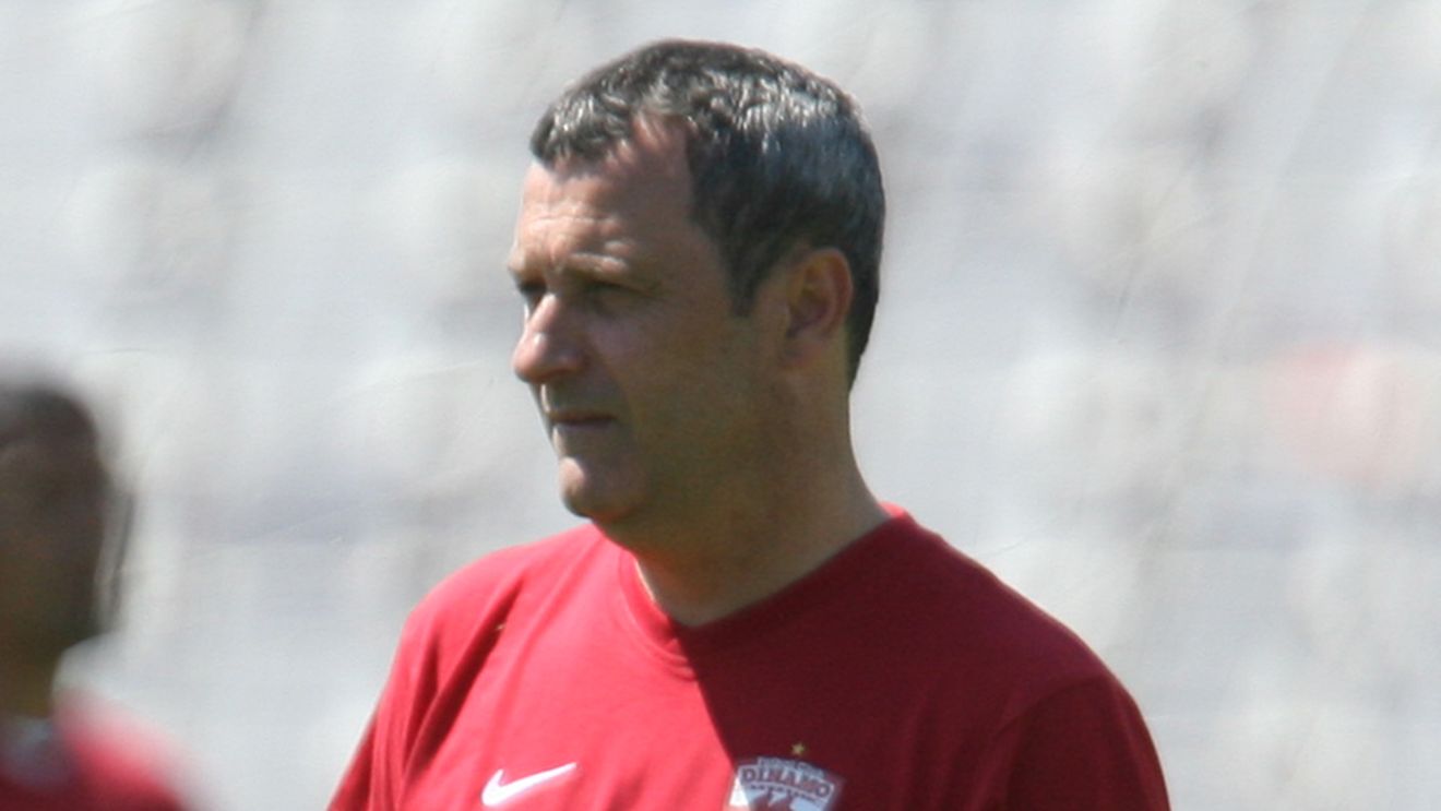 Rednic: "Mutu ar trebui să joace în spatele vârfurilor"