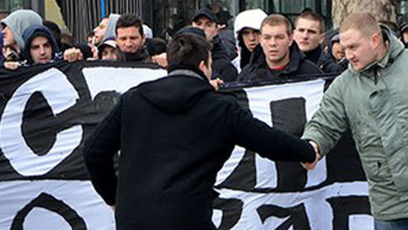 Zi ISTORICĂ‚!** Ă‚sta poate fi momentul ZERO pentru scena "Ultras"! FOTO Mesajul comun al celor mai dure grupări