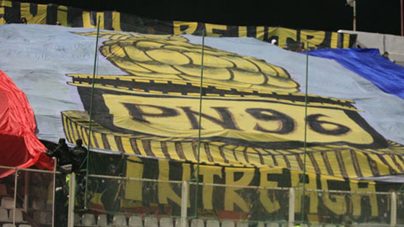 Ultrașii din Ghencea au stabilit: 'Zmeura de Aur' pentru rapidiști