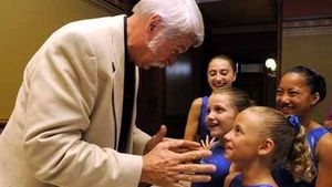 Antrenorul român care a descoperit-o pe Nadia Comăneci, anchetat în cazul "monstrului" care a șocat sportul american: "Sportivele care au fost pregătite la ferma Karolyi..."