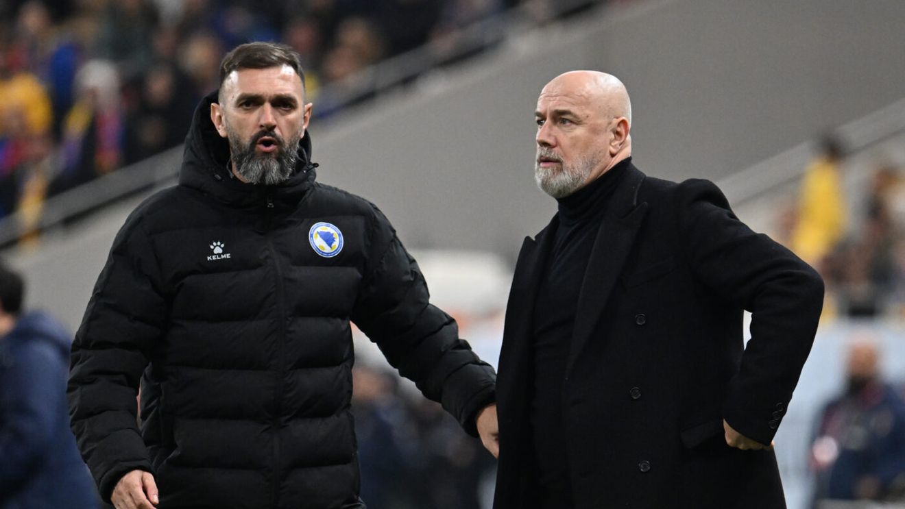 Ce n-ai văzut la TV în România - Bosnia 0-1. Gestul lipsit de fair-play făcut de selecționerul Sergej Barbarez față de marele Mircea Lucescu. Momentele care au urmat imediat după fluierul final. SPECIAL