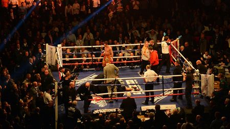 Tupeu incredibil!** VIDEO Cum a urcat Sencenko în ring, înainte să-l nimicească pe Hatton! Bute era linșat dacă făcea așa ceva acasă la Froch: