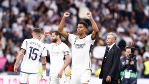 Rezultatele serii în grupele Champions League, Video Online! Real Madrid învinge la Napoli, Manchester United, bătută acasă de Galatasaray și Bayern aproape de șocul zilei!