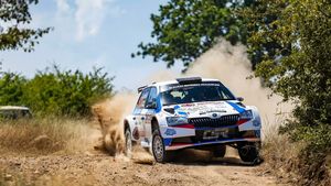 ADVERTORIAL. Trofeul Vulcanii Noroioși: motorsport pe macadam, între natură spectaculoasă și tradiții locale