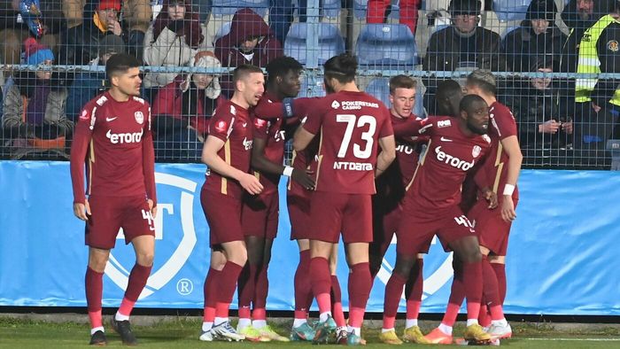 Rapid, ofertă pentru doi fotbaliști de bază de la CFR Cluj! Nelu Varga acceptă cele două transferuri în Giulești: „Pentru suma asta, batem palma!”