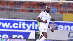 Ajunge Mike Cestor la FCSB? Fundașul este în ultimele șase luni de contract cu CFR, iar roș-albaștrii au intrat pe fir | EXCLUSIV