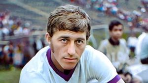 „Dobrin m-a scuipat şi m-a înjurat”. Fotbalistul român care a trecut prin iad la meciul cu genialul „Gâscan” a luat nota 10