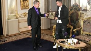 OFICIAL | Ioan Hora, la FCSB! Becali i-a dat cadou o icoană de argint: "Dumnezeu a vrut să vină el"