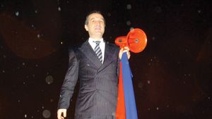 Aleargă după doi iepuri!** Gigi Becali vrea să ia campionatul cu Steaua și speră să ajungă deputat