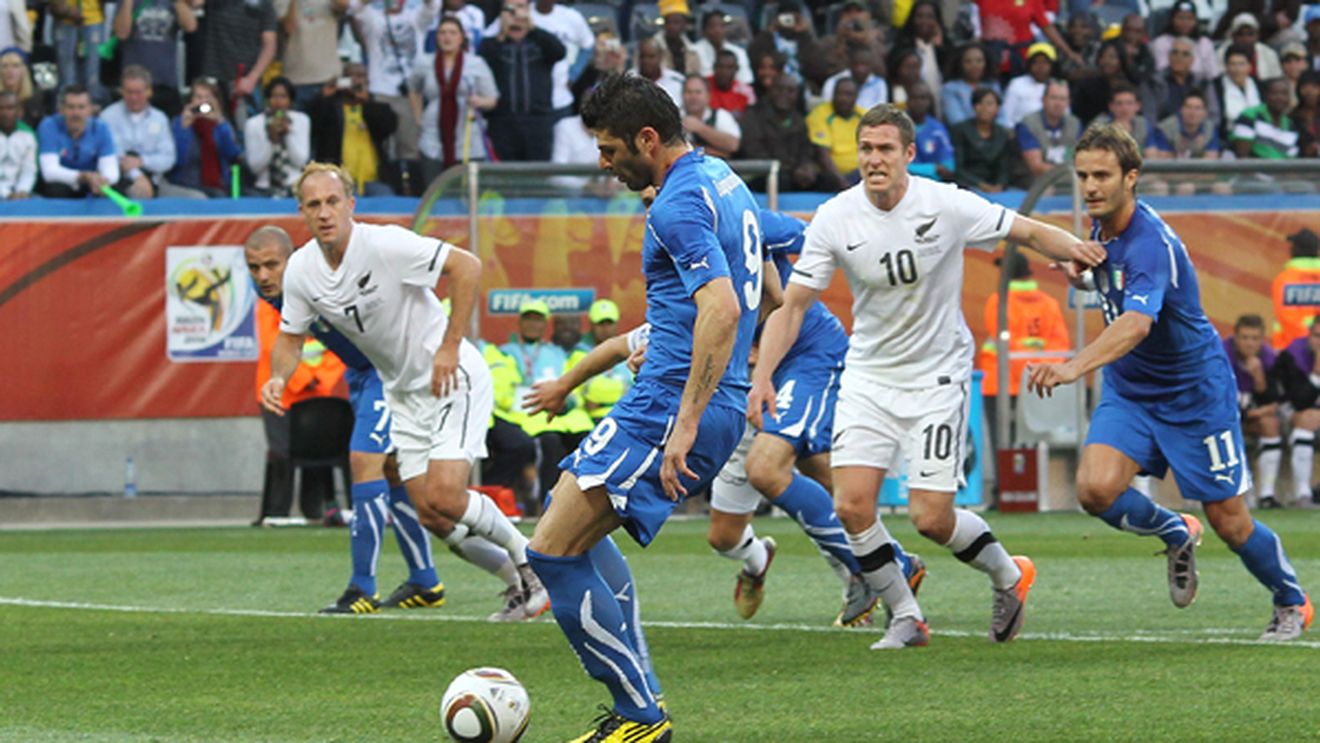 Cu cine a făcut egal campioana mondială! Întreg lotul 'All Whites', mai ieftin decât Iaquinta