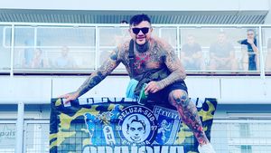 Conflictul dintre Andrei Preda „Gogoașă” și galeria lui FC U Craiova escaladează: „Nu au legătură cu Peluza Sud! Băieții de la Jandarmerie și-au făcut brigadă”. VIDEO