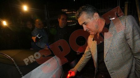 Becali e negru de supărare:** "Nici nu mă mai uit la fotbal! E debandandă la echipă!" Vezi pe cine dă vina!