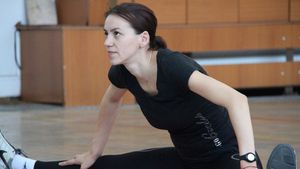 Mămica spadasină Simona Gherman a revenit cu poftă de medalii: "Când o să fiu la concursuri, o să lupt pentru pitica mea"