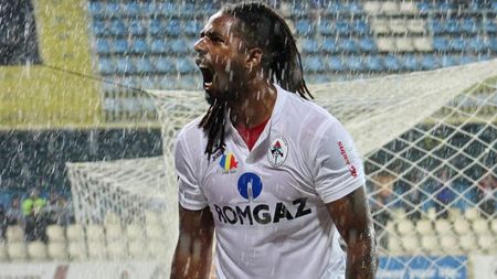 Lăcătuș nu e impresionat. "Fiara" a avut o reacție sinceră când a aflat de transferul lui Fortes: "Mamă, s-au întărit de s-au rupt"