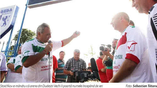 Hristo Stoichkov are stadion în România! FOTO. Fostul mare internațional bulgar a făcut show la Dudeștii Vechi