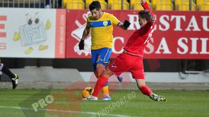 "Lupii" termină sezonul en-fanfare. Corona Brașov - Petrolul 0-3. VIDEO REZUMAT