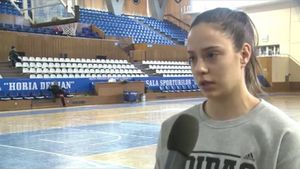 VIDEO INTERVIU cu Sorina Târcă, fata celebrei Mariana Târcă. Are 17 ani și a fost convocată la naționala de senioare pentru Trofeul Carpați! 
