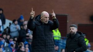 Ce veste pentru Ianis Hagi: Rangers l-a dat afară pe Philippe Clement! Anunțul oficial al scoțienilor