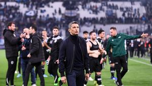 Răzvan Lucescu, desființat după Olimpique Marseille - PAOK. „Omul ăsta e nebun! UEFA poate interveni?”