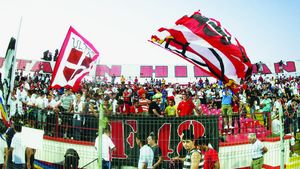 Fanii lui "U" Cluj, în galeria dinamovistă de la Tg. Mureș