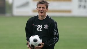 "Nu știu cine ne antrenează! Asta e, ne pregătim singuri!"