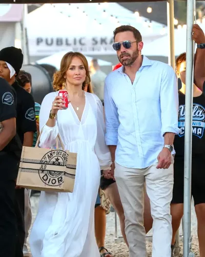 Jennifer Lopez și Ben Affleck au strălucit pe străzile din Malibu