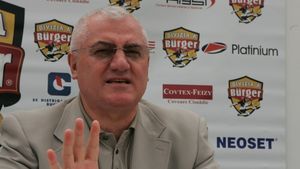 "Cluburile au plătit hoteluri de 5 stele pentru arbitri, dar au stat la 2. Unde e diferența de bani?"