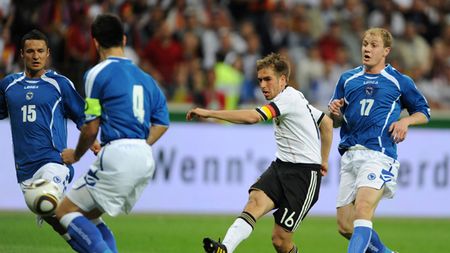 VIDEO** "Omul negru", călcat de Panzere! Germania - Bosnia 3-1