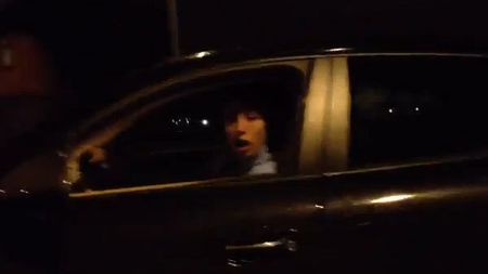 VIDEO Așa ceva nu s-a mai văzut:** Nasri, agresat verbal în trafic de doi fani ai lui Liverpool! Mesajul lor l-a ULUIT