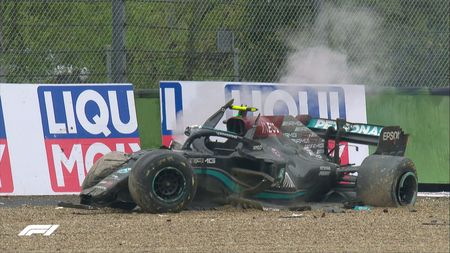 Accidente grave în cursa de Formula 1 de la Imola! Hamilton a făcut o eroare uriașă, Bottas și Russell au fost aproape de o tragedie | FOTO