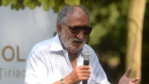 „Am băut bere cu Donald Trump și am vânat în Italia cu fiul lui”. Magnatul Ion Țiriac a dezvăluit ce i-a spus președintele SUA când l-a întrebat dacă bagă în faliment o mare companie aviatică pe care o cumpărase