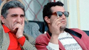 Cum s-a făcut schimbul de terenuri cu MaPN? "Becali mi-a zis să nu fiu fraier, să iau banii!" Alți grei din Armata Română au fost implicați 