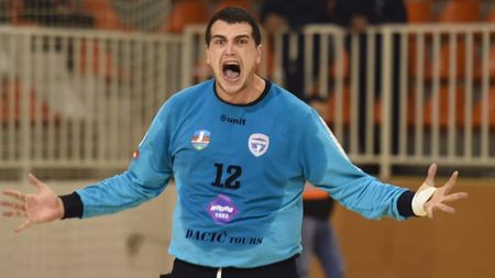 Poli Timișoara a rezolvat problema birocratică pentru cei doi sârbi, dar unul dintre ei este internat în țara vecină, cu coronavirus!