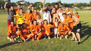 EXCLUSIV | Acuze de corupţie la un club din România! Unor jucători şi antrenorului li s-a propus să ”trântească” un meci pentru pariuri! Au ”cântărit” oferta şi au refuzat, dar ”a ieşit exact aşa cum mi-a propus persoana respectivă”