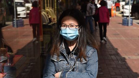 B1 TV va difuza în premieră în Europa un documentar despre evoluția noului coronavirus