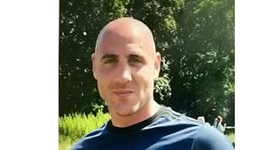 Descoperire tragică în Anglia! Cadavrul fotbalistului James Dean, în vârstă de 35 de ani, a fost găsit de poliție după căutări de 4 zile!