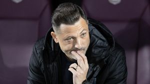 Mirel Rădoi poate fi demis de Mihai Rotaru de la Universitatea Craiova! „Au intervenit impresarii jucătorilor. Îl va sacrifica!”