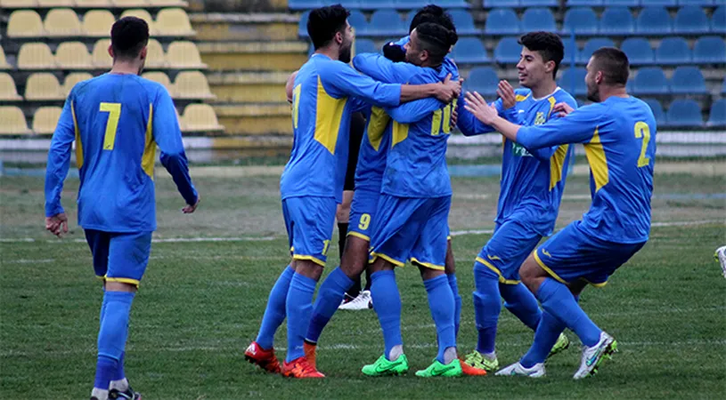 FC Rapid - Dunărea Călărași se joacă vineri.** Jucătorii liderului vor avea prime speciale pentru o victorie în Giulești. Cât pot câștiga