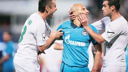 Ce șanse are Unirea? **Neînvinsă în campionat, Zenit nu a primit mai mult de un gol din 2009!