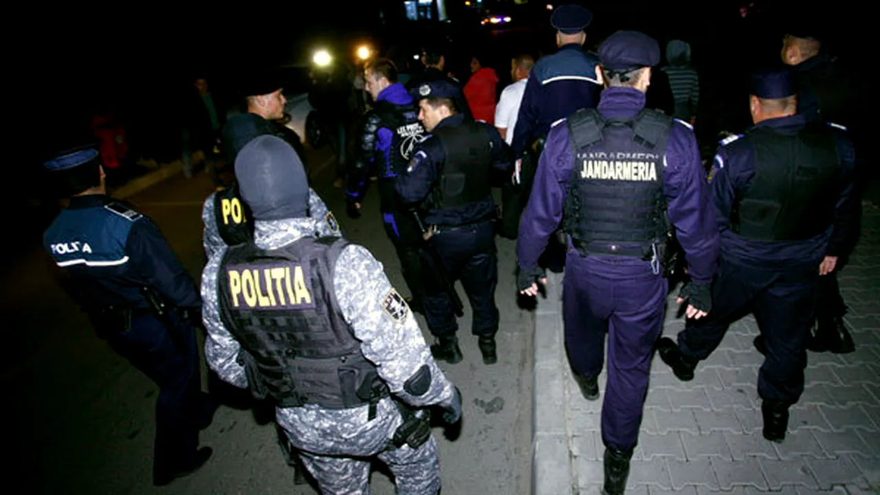 Lupte de stradă între peste o SUTĂ‚ de fani înainte de Steaua - Ajax!** Ce s-a întâmplat în parcul Izvor