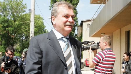 Planul lui Dinu 'Vamă' la Rapid: Șumudică antrenor și cinci transferuri